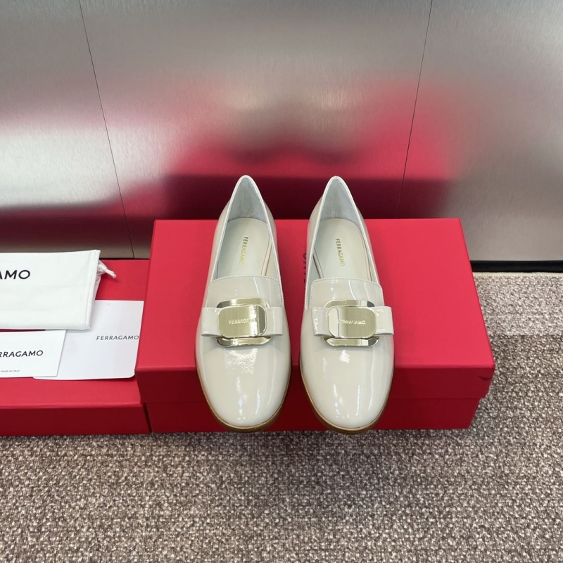 Ferragamo flat shoes